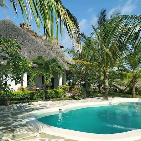 Twiga House Resort Piscina ☆☆☆☆☆ Pearl Beach واتامو المظهر الخارجي الصورة