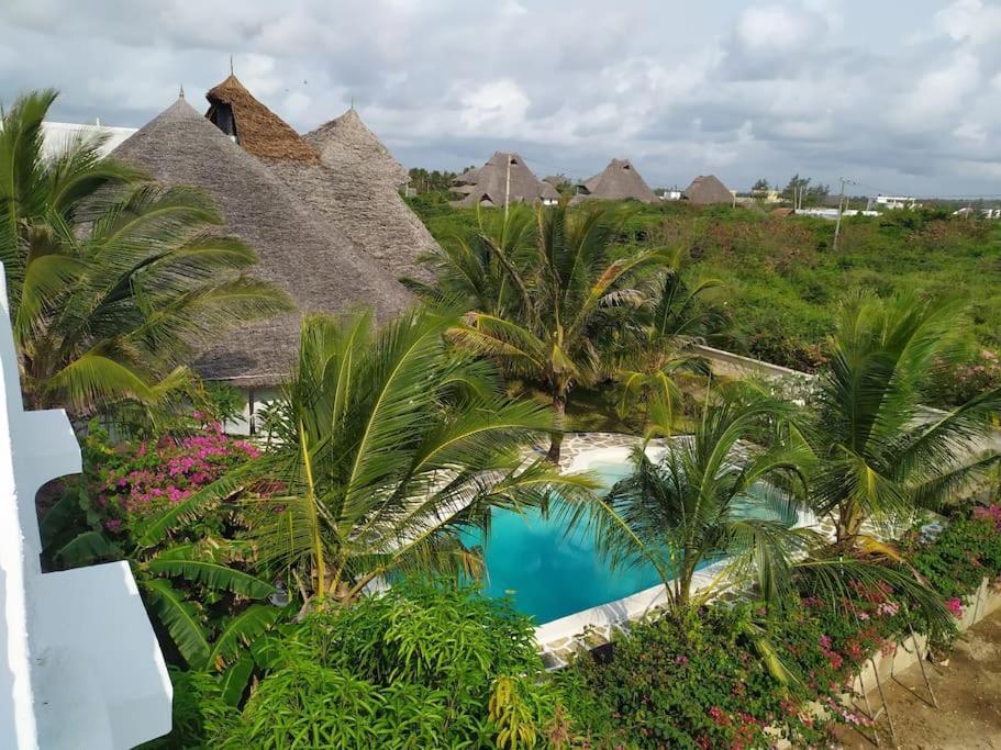 Twiga House Resort Piscina ☆☆☆☆☆ Pearl Beach واتامو المظهر الخارجي الصورة