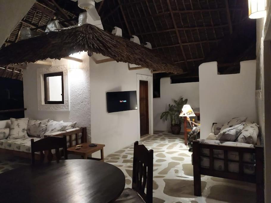 Twiga House Resort Piscina ☆☆☆☆☆ Pearl Beach واتامو المظهر الخارجي الصورة